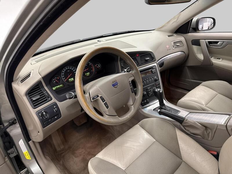 Volvo V70 vaihtoauto