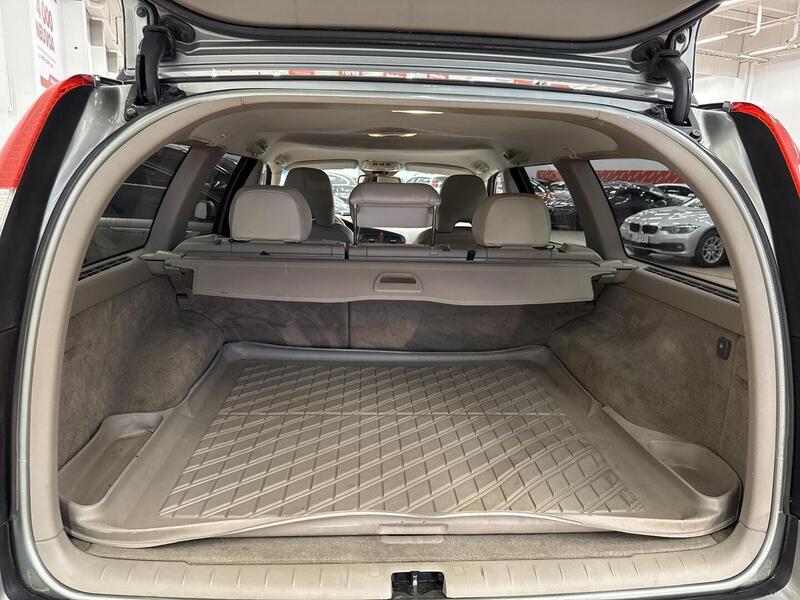 Volvo V70 vaihtoauto