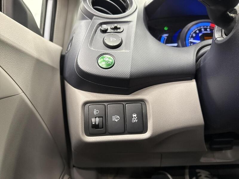 Honda Insight vaihtoauto