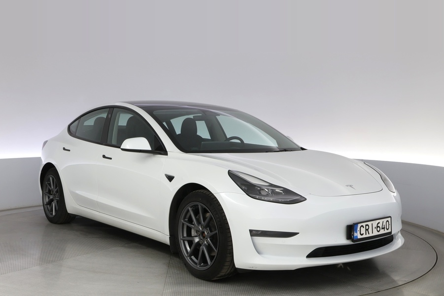 Tesla Model 3 vaihtoauto