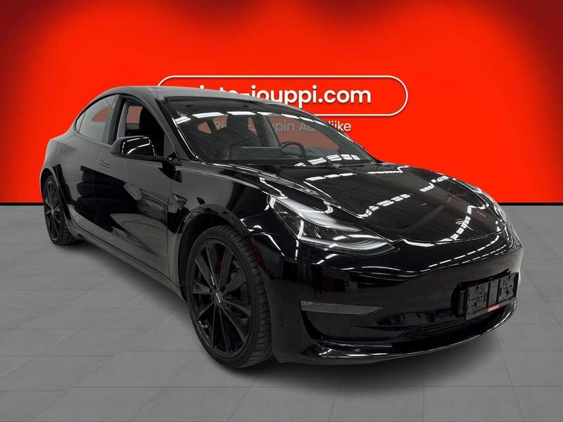 Tesla Model 3 vaihtoauto