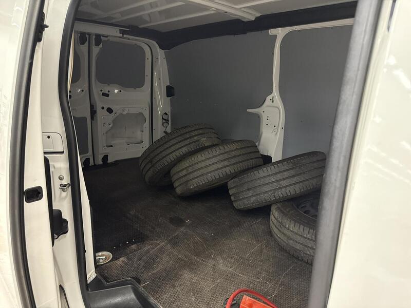 Peugeot e-Expert vaihtoauto