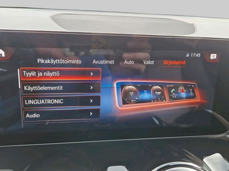 Mercedes-Benz EQB vaihtoauto