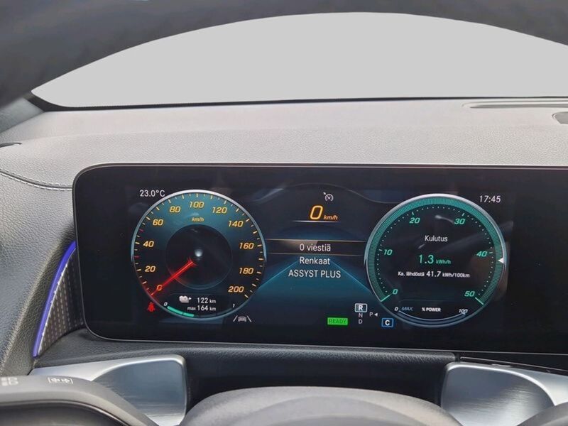 Mercedes-Benz EQB vaihtoauto