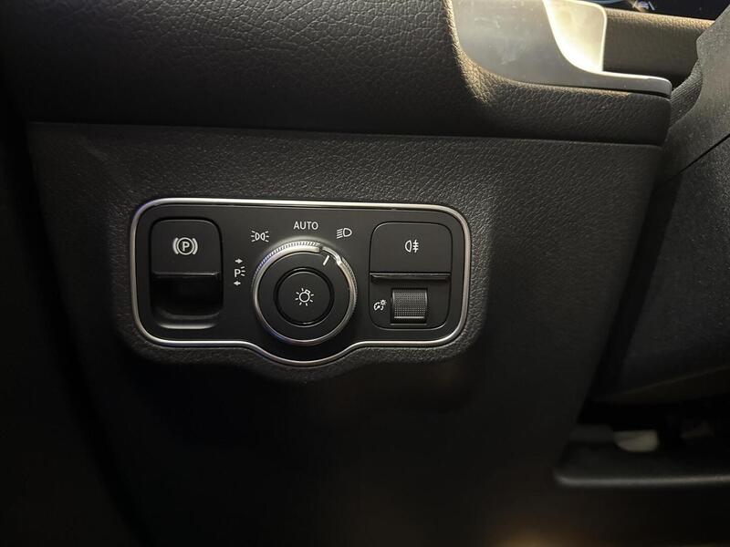 Mercedes-Benz EQB vaihtoauto