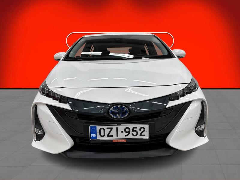 Toyota Prius Plug-in vaihtoauto