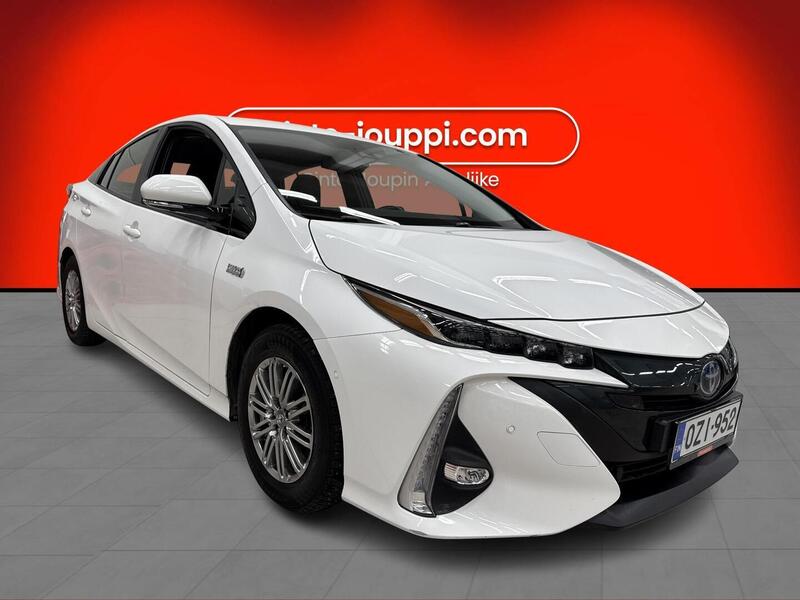 Toyota Prius Plug-in vaihtoauto