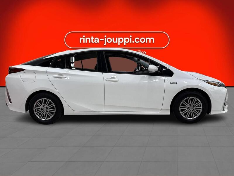 Toyota Prius Plug-in vaihtoauto