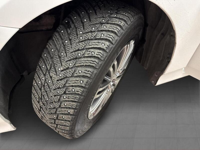 Toyota Prius Plug-in vaihtoauto