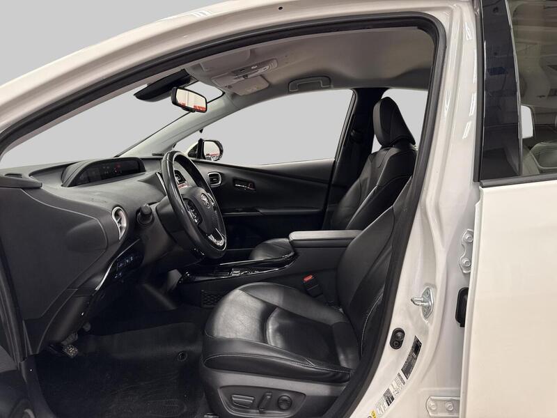 Toyota Prius Plug-in vaihtoauto