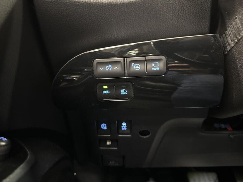 Toyota Prius Plug-in vaihtoauto