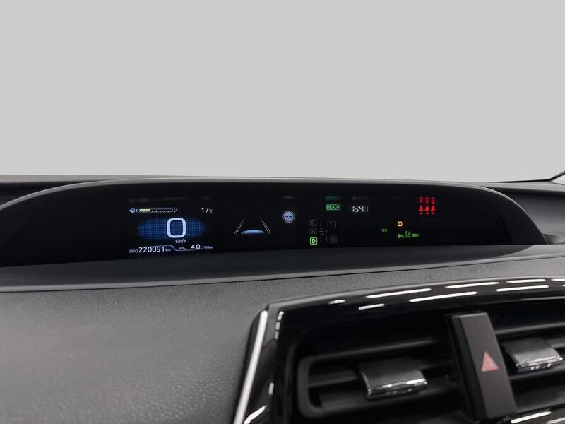 Toyota Prius Plug-in vaihtoauto