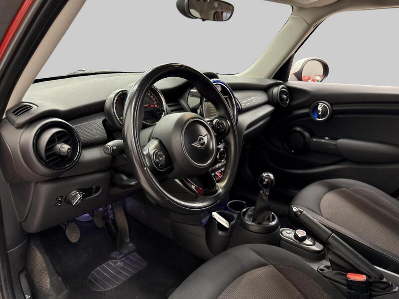 Mini Hatchback vaihtoauto