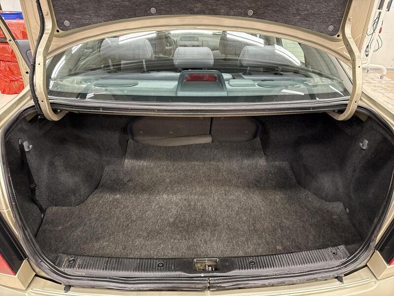 Nissan Almera vaihtoauto