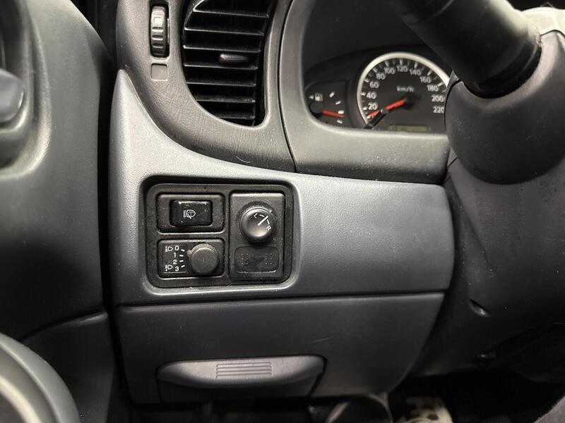 Nissan Almera vaihtoauto