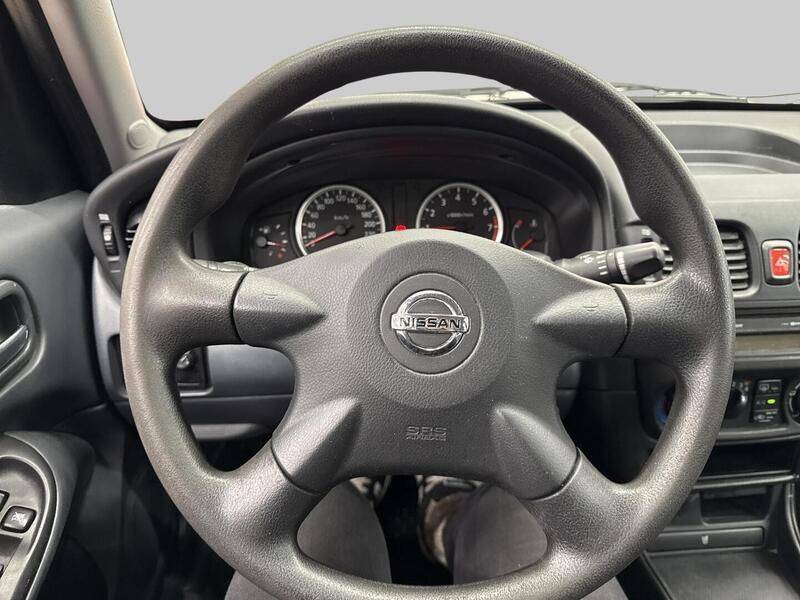 Nissan Almera vaihtoauto