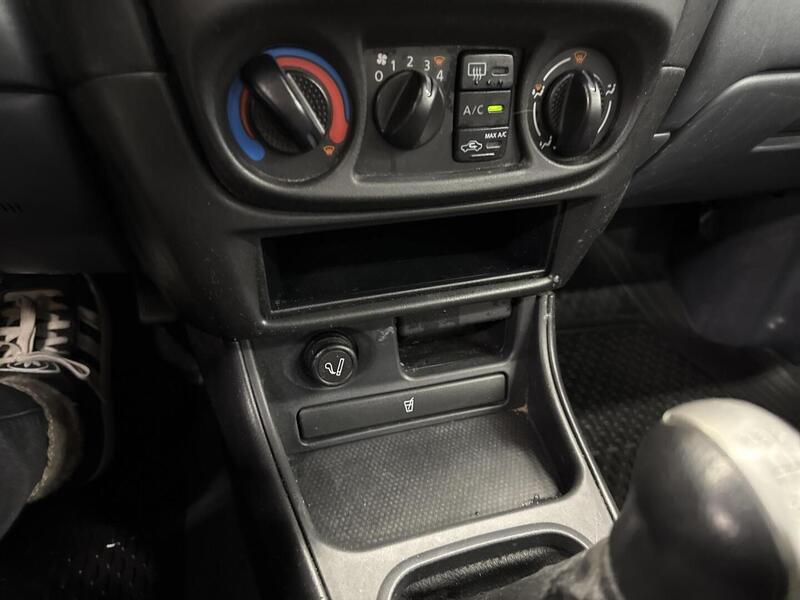 Nissan Almera vaihtoauto