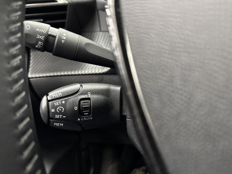 Peugeot e-208 vaihtoauto