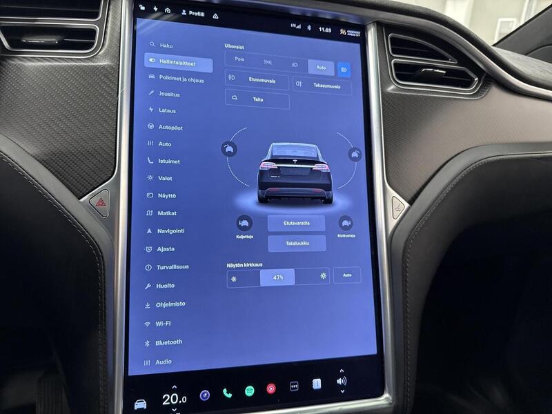 Tesla Model X vaihtoauto