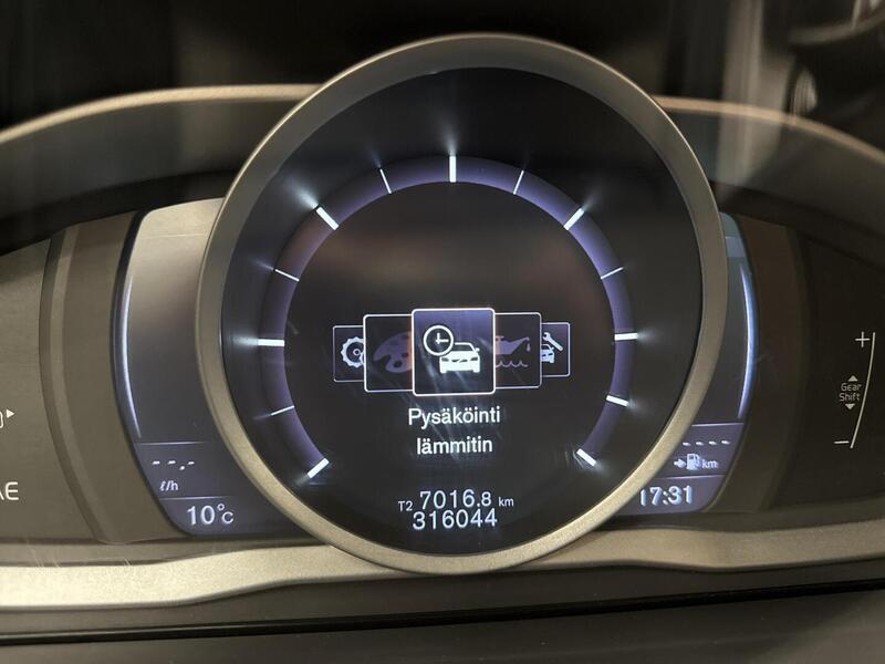 Volvo V70 vaihtoauto