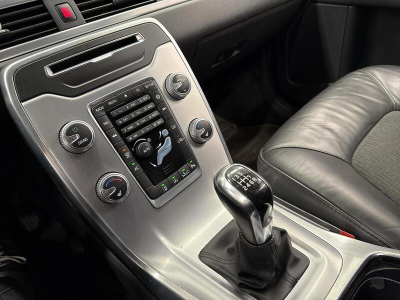 Volvo V70 vaihtoauto