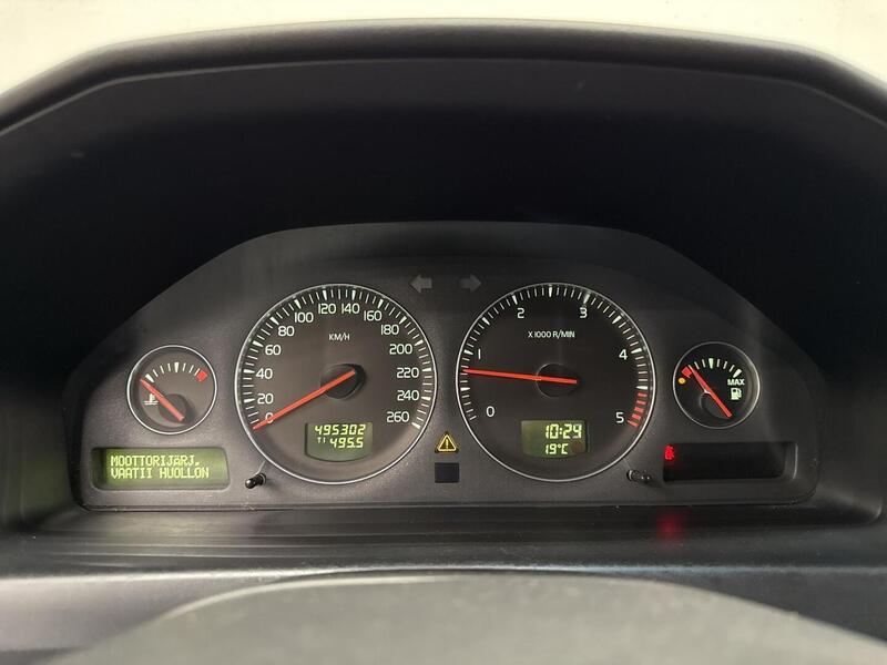 Volvo V70 vaihtoauto