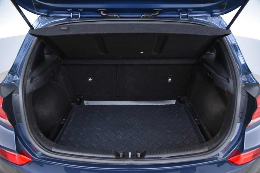 Hyundai i30 5d vaihtoauto