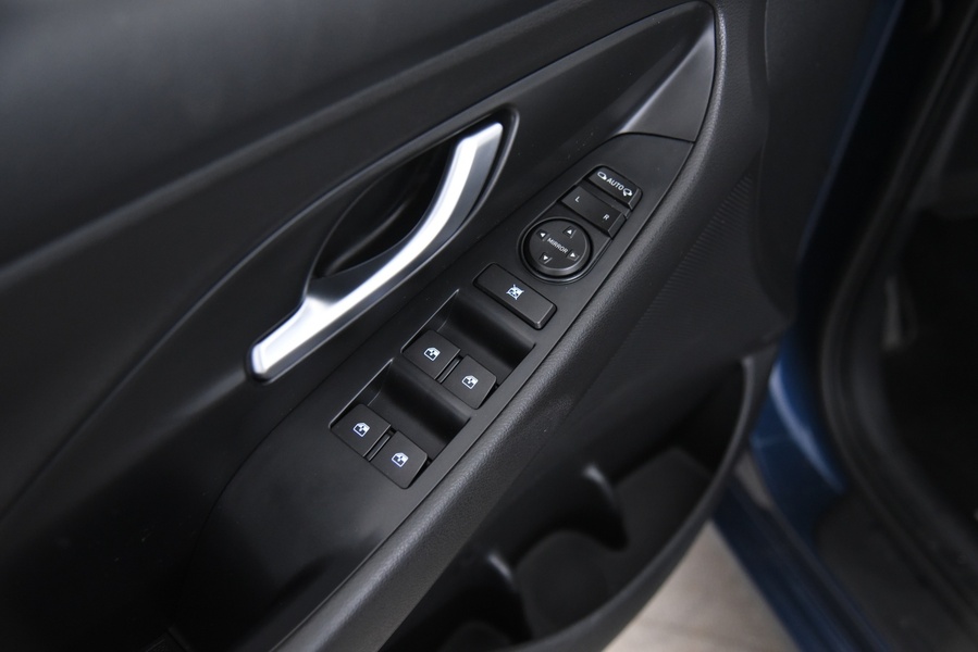 Hyundai i30 5d vaihtoauto