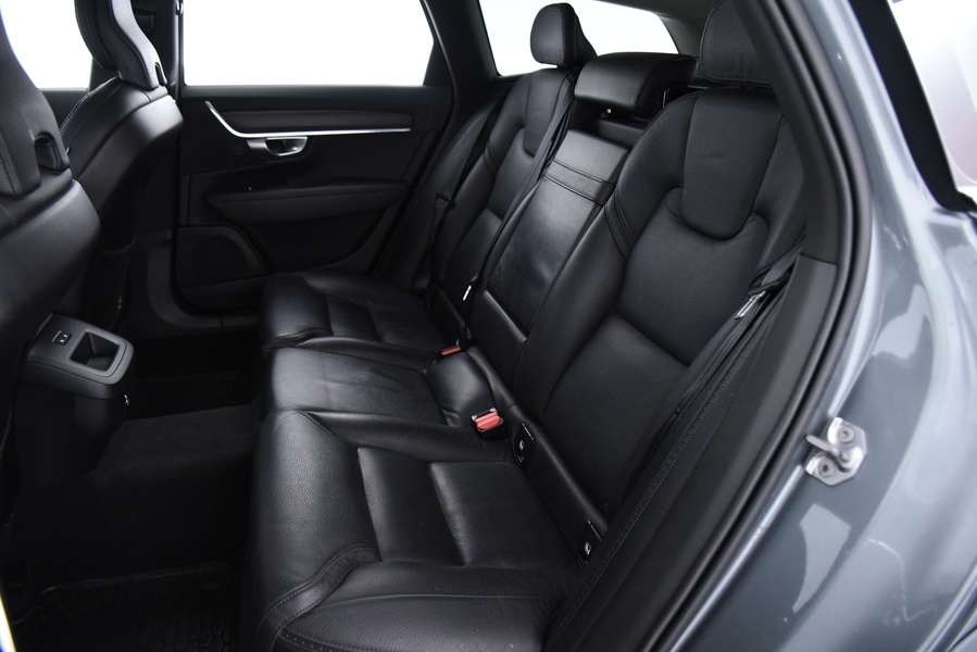 Volvo V90 Cross Country vaihtoauto