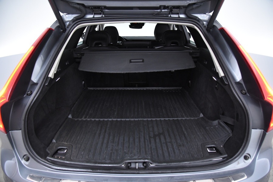 Volvo V90 Cross Country vaihtoauto