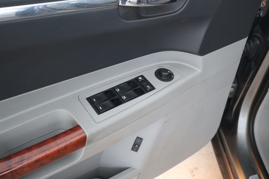 Chrysler 300C vaihtoauto