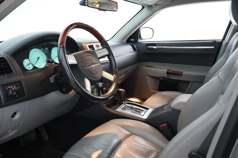Chrysler 300C vaihtoauto