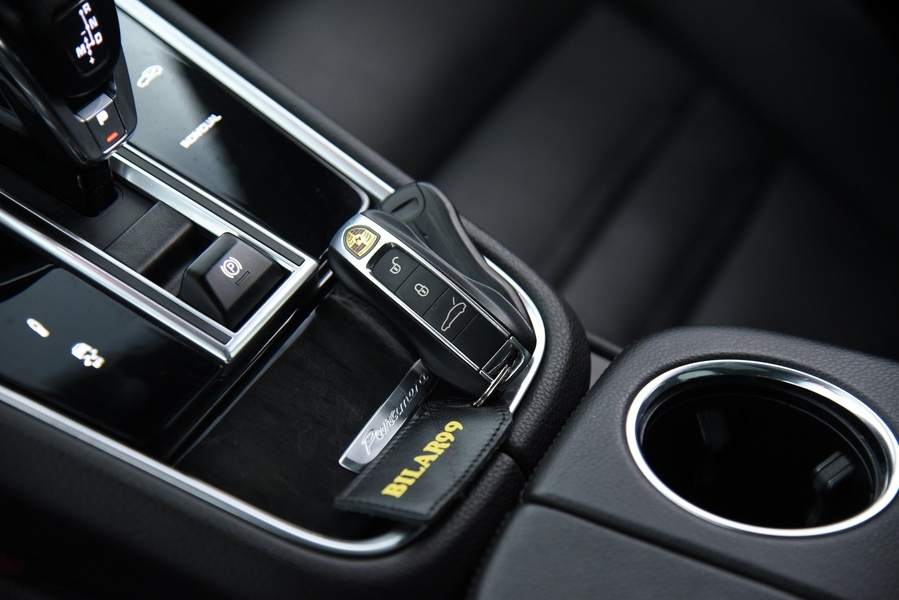 Porsche Panamera vaihtoauto