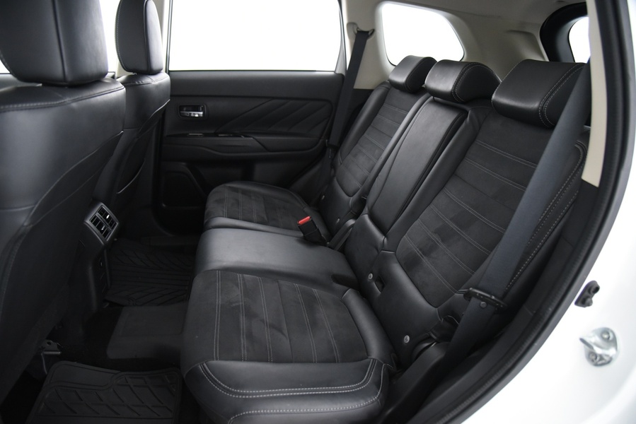 Mitsubishi Outlander PHEV vaihtoauto