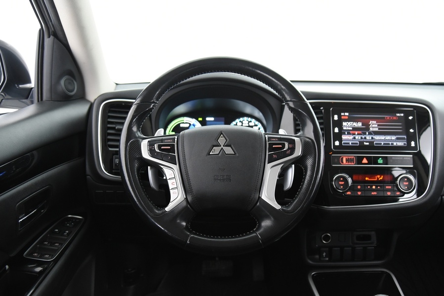 Mitsubishi Outlander PHEV vaihtoauto