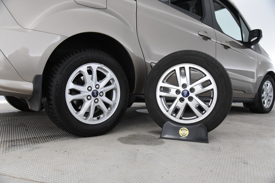 Ford Grand Tourneo Connect vaihtoauto