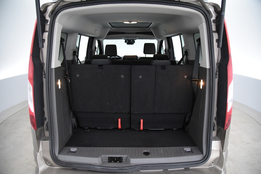 Ford Grand Tourneo Connect vaihtoauto