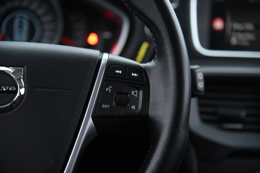 Volvo V40 Cross Country vaihtoauto