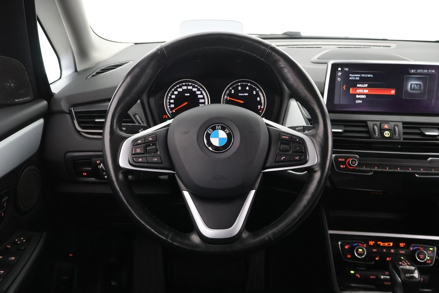 BMW 225 vaihtoauto