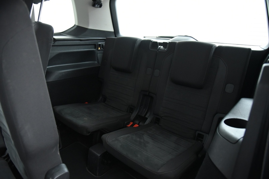 Volkswagen Touran vaihtoauto