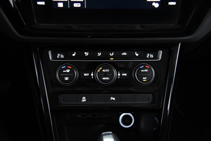 Volkswagen Touran vaihtoauto