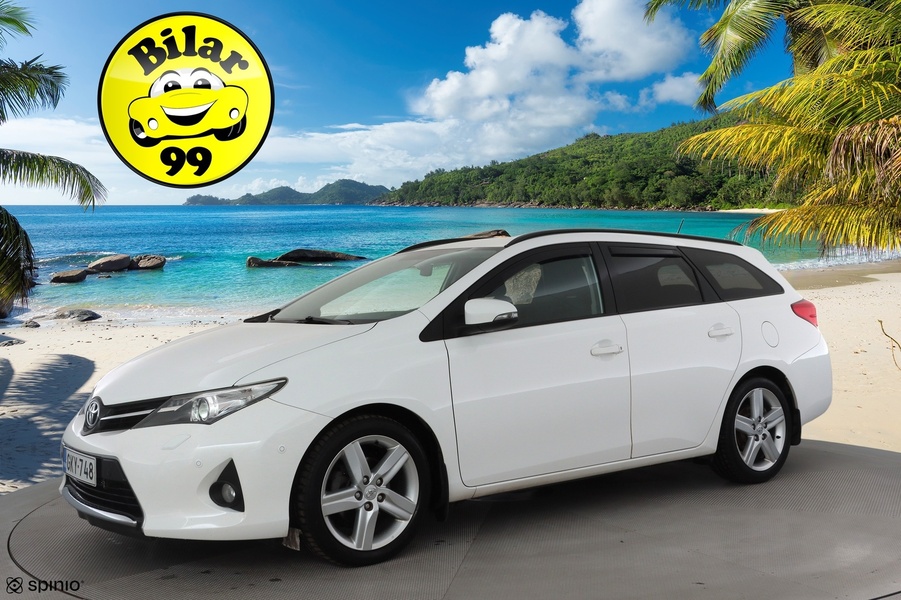 Toyota Auris vaihtoauto