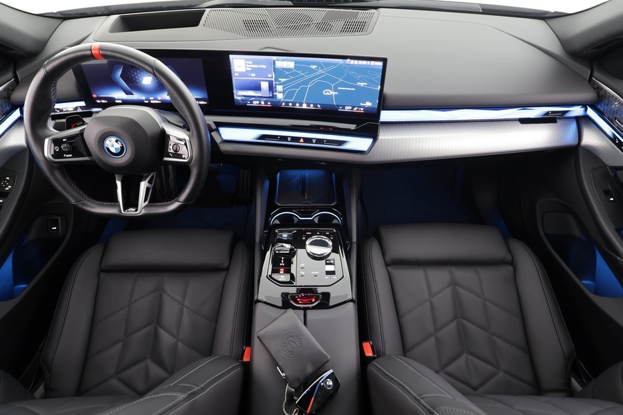 BMW i5 M60 vaihtoauto