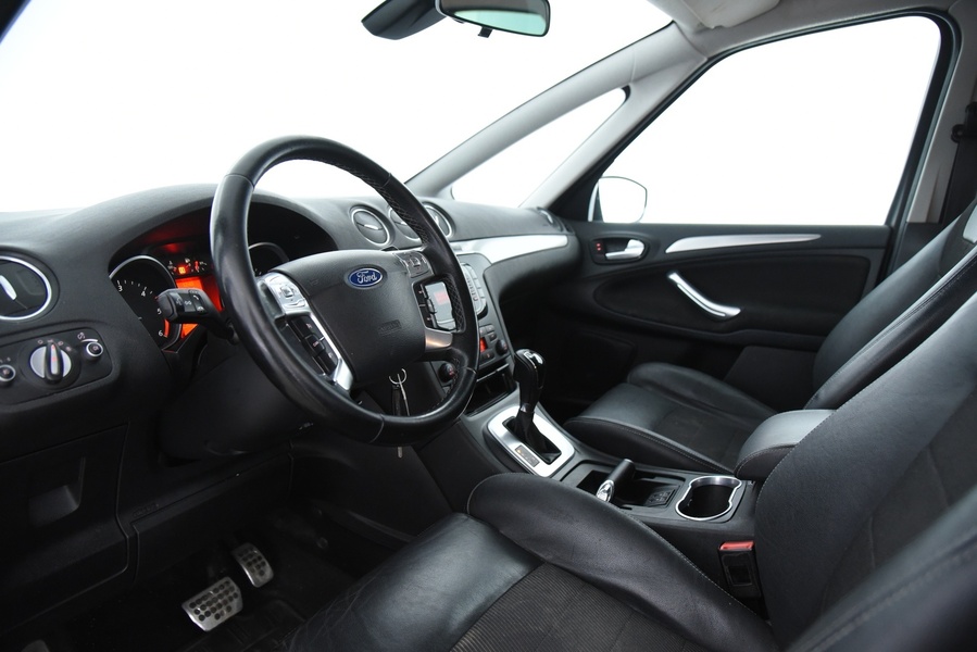 Ford S-MAX vaihtoauto