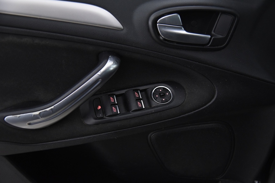 Ford S-MAX vaihtoauto