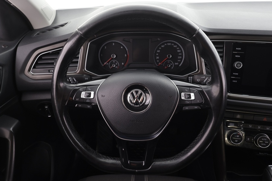 Volkswagen T-Roc vaihtoauto