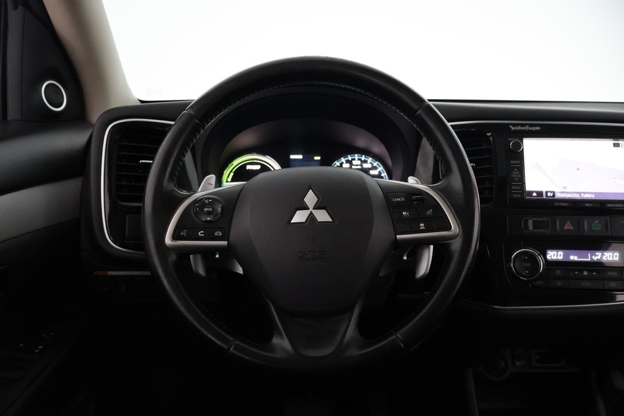 Mitsubishi Outlander PHEV vaihtoauto