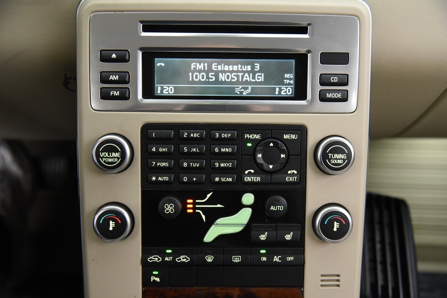 Volvo V70 vaihtoauto