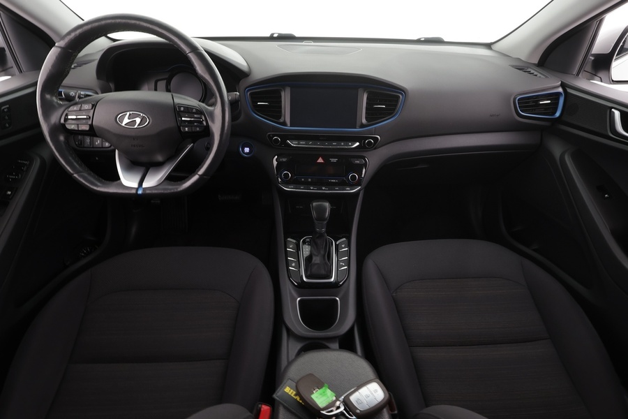 Hyundai IONIQ hybrid vaihtoauto