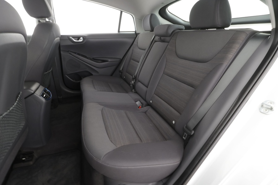 Hyundai IONIQ hybrid vaihtoauto